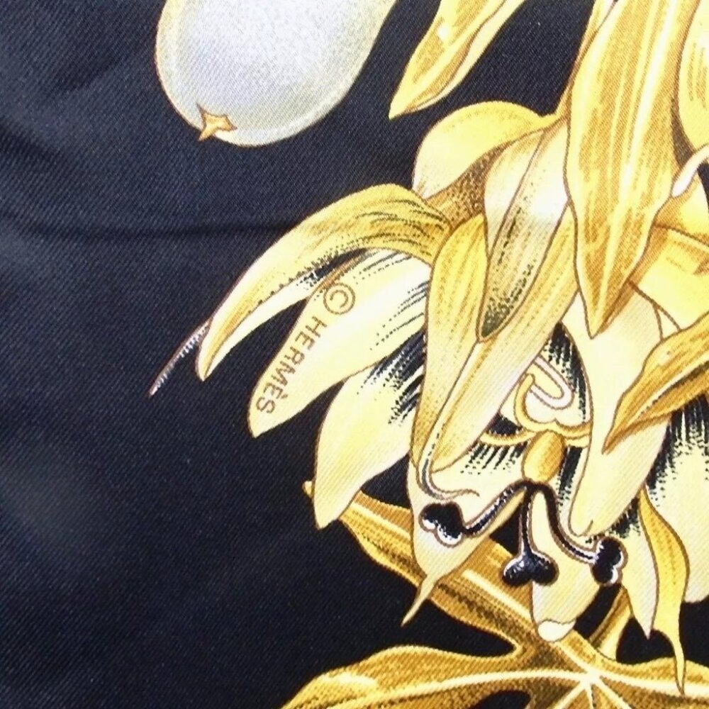 010176AQ (S1) Hermes Scarf Carre 90 Passiflores Black Silk - Picture 6 of 9